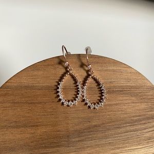 Rose gold Pear Shaped Drop Earring